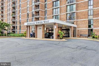 2300 Pimmit Dr #1201, Falls Church, VA 22043