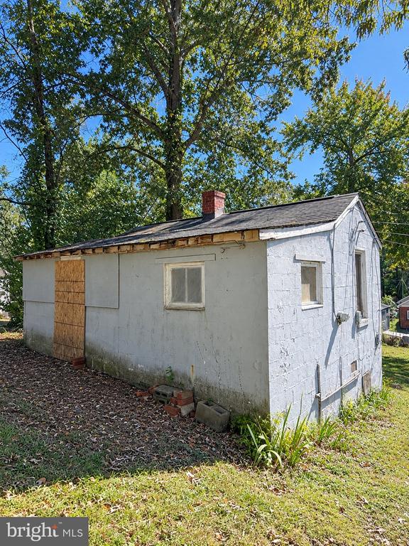71 Pegs Ln, Fredericksburg, VA 22405