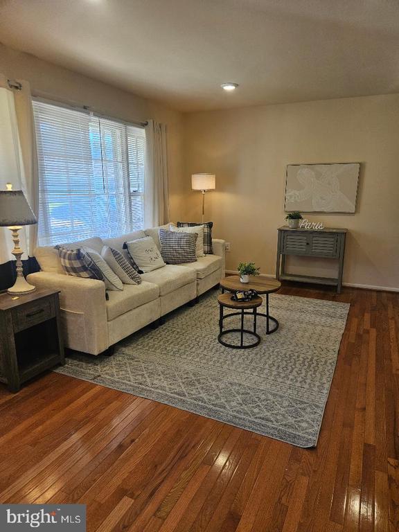 15240 Apricot Ln, Gaithersburg, MD 20878