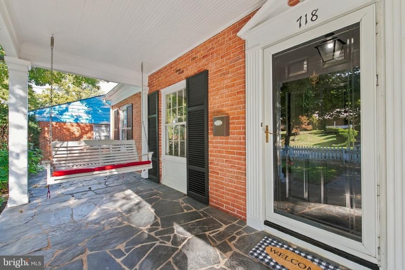 718 Academy Cir, Winchester, VA 22601