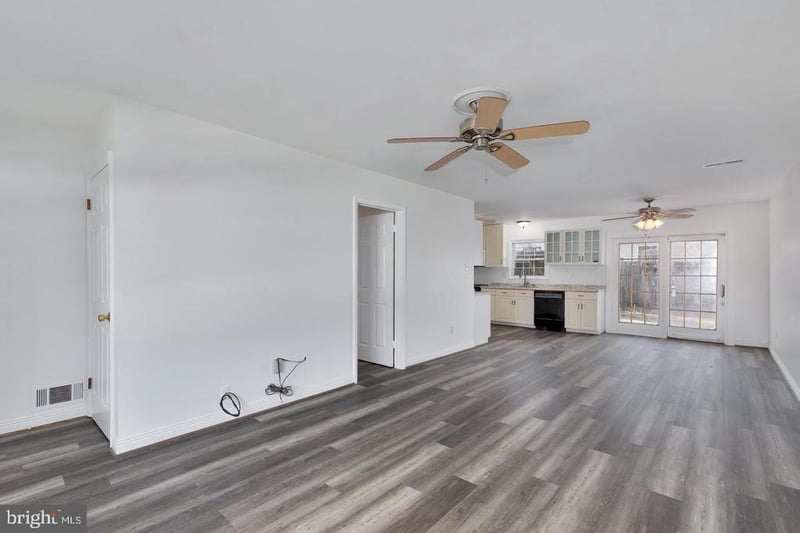 4114 Lees Corner Rd, Chantilly, VA 20151