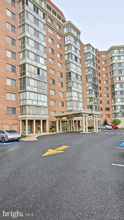 3200 N Leisure World Blvd #904, Silver Spring, MD 20906