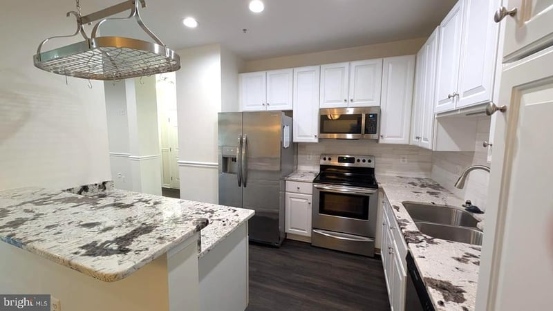 6481 Cheyenne Dr #203, Alexandria, VA 22312