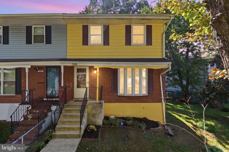 7249 Hylton St, Capitol Heights, MD 20743