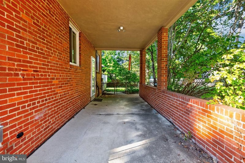 1110 Holton Ln, Takoma Park, MD 20912