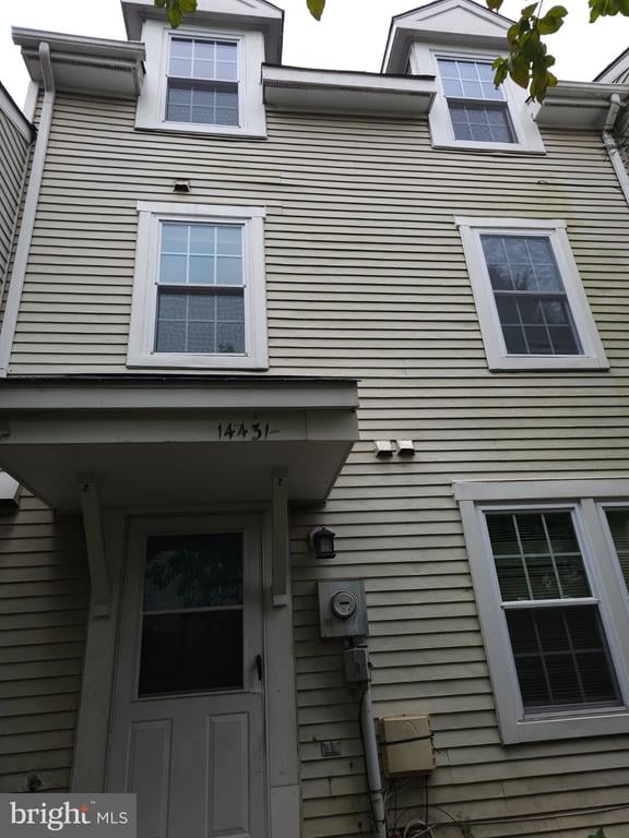 14431 Gringsby Ct, Centreville, VA 20120