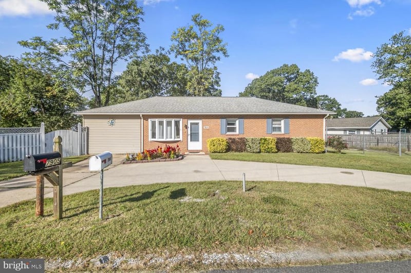 7904 Outing Ave, Pasadena, MD 21122