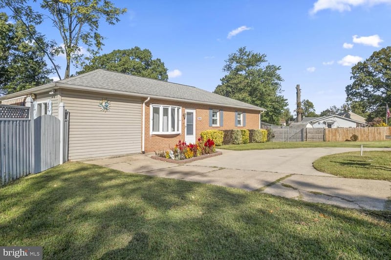 7904 Outing Ave, Pasadena, MD 21122