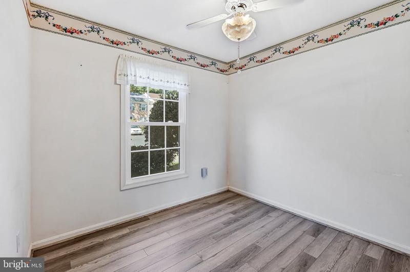 4930 Van Walbeek Pl, Annandale, VA 22003