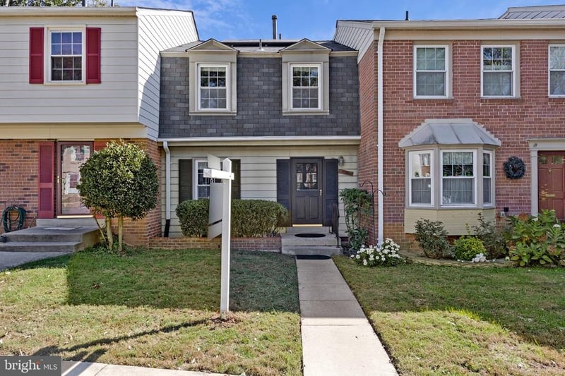 4930 Van Walbeek Pl, Annandale, VA 22003