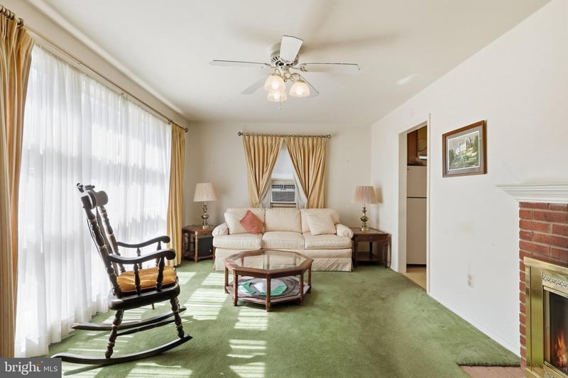 6824 Westlawn Dr, Falls Church, VA 22042