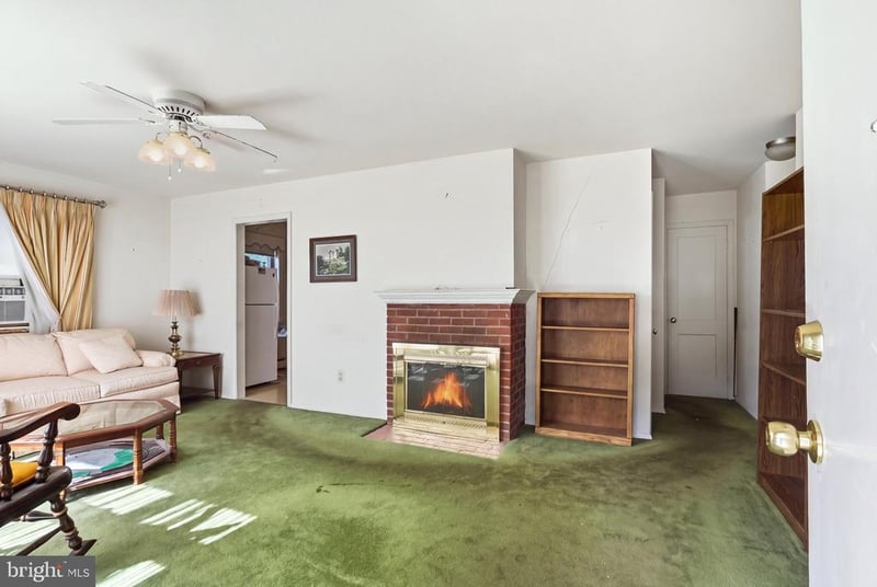 6824 Westlawn Dr, Falls Church, VA 22042