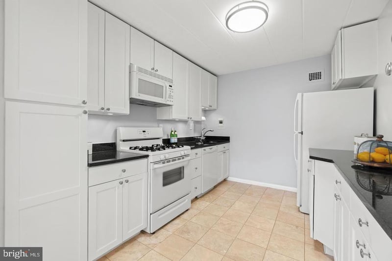 4800 Chevy Chase Dr #308, Chevy Chase, MD 20815