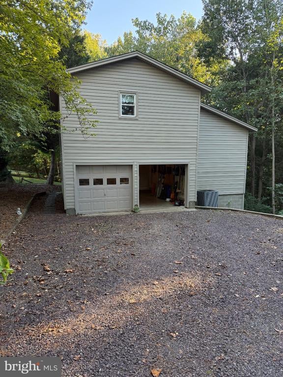 2894 N Independence Dr, Montross, VA 22520