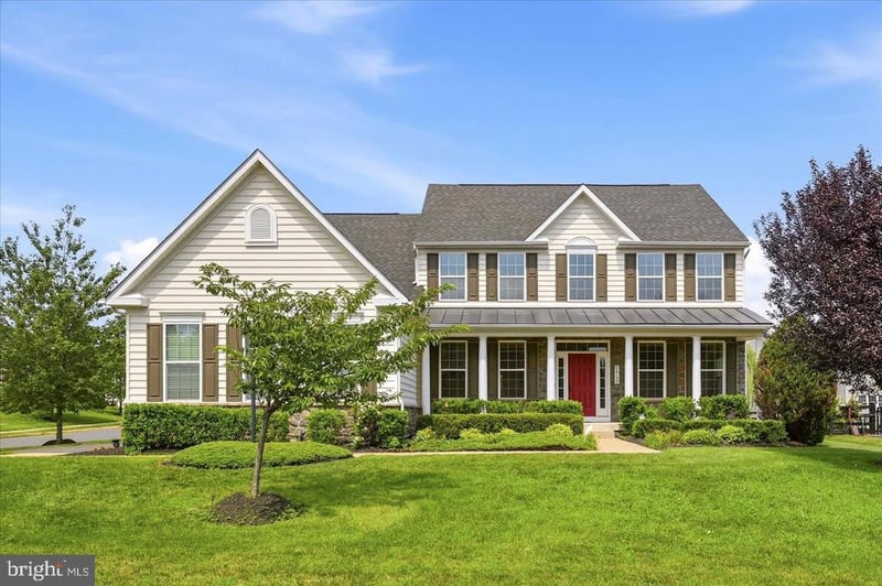 26780 Crusher Dr, Chantilly, VA 20152