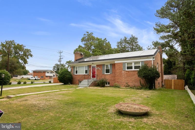 5900 John Adams Dr, Temple Hills, MD 20748