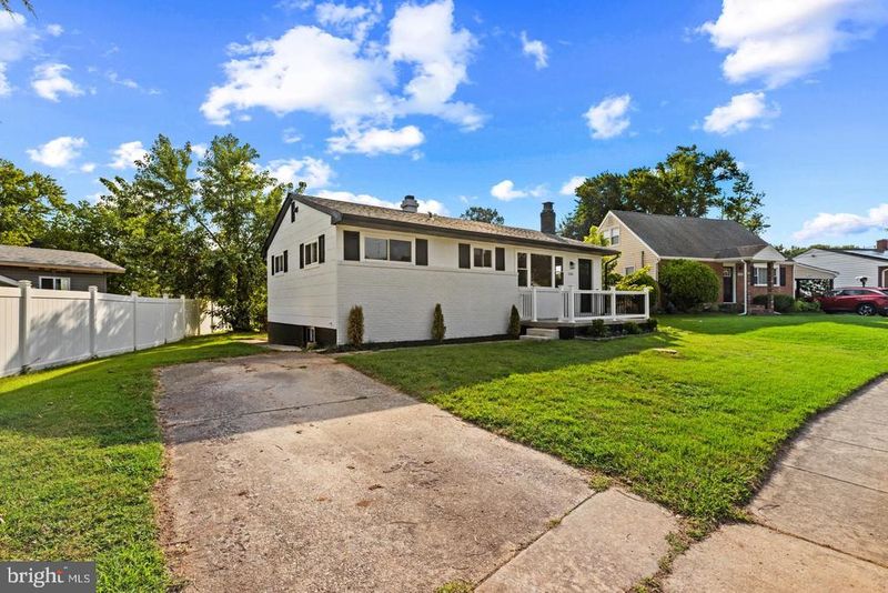 1201 Whitman Dr, Glen Burnie, MD 21061