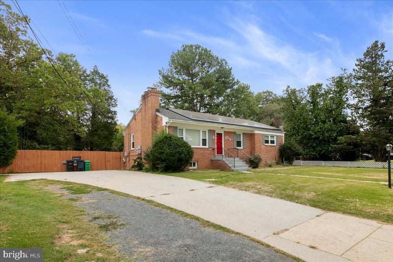 5900 John Adams Dr, Temple Hills, MD 20748