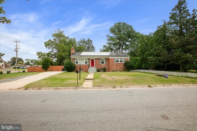 5900 John Adams Dr, Temple Hills, MD 20748