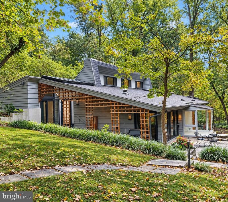 12100 Seven Hills Ln, Clifton, VA 20124
