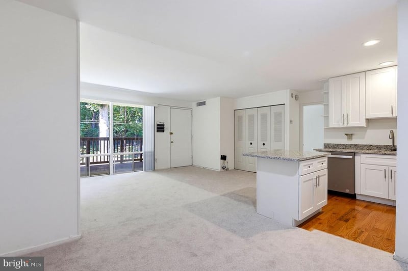 170 Talbott St #202, Rockville, MD 20852
