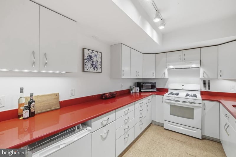 3001 Veazey Ter NW #426, Washington, DC 20008