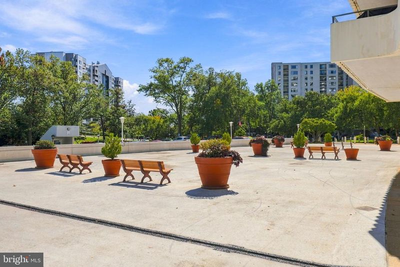 6301 Stevenson Ave #112, Alexandria, VA 22304
