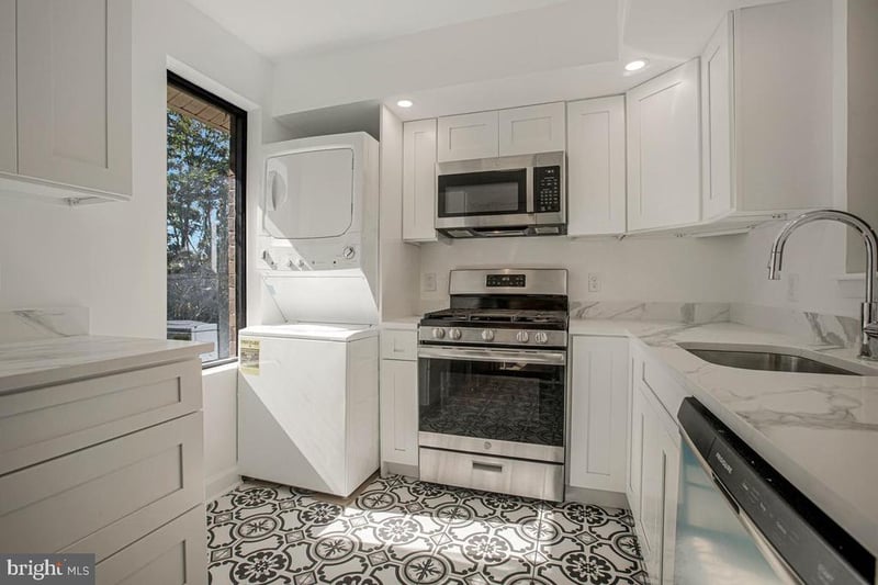 5490 Cedar Ln #C3, Columbia, MD 21044