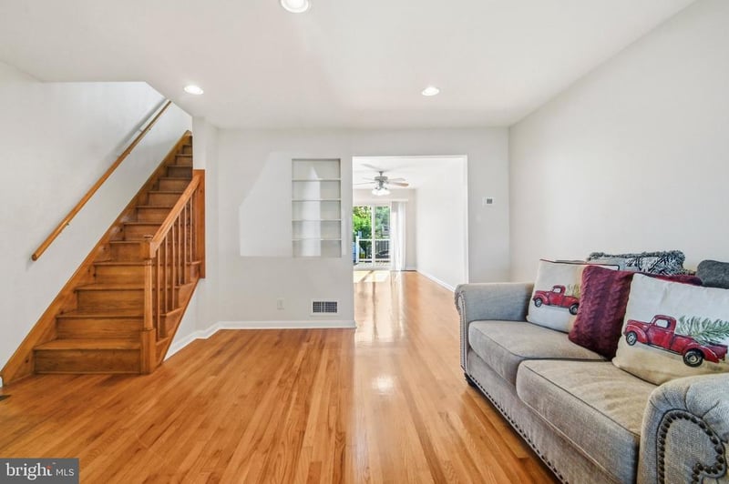 747 Old Riverside Rd, Baltimore, MD 21225