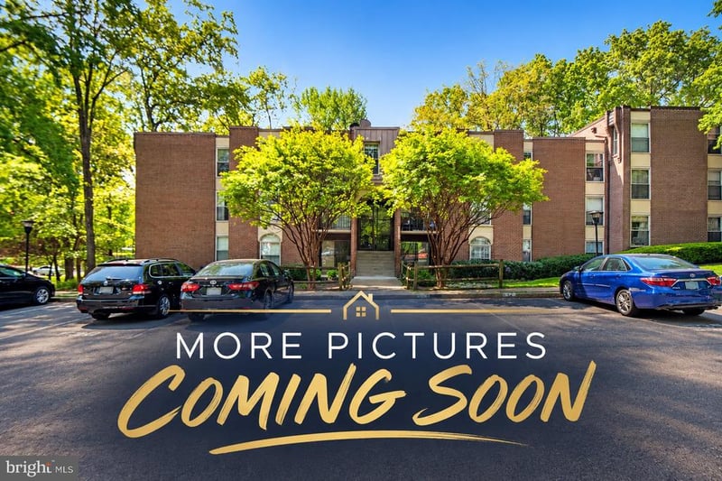 3312 Woodburn Village Dr #12, Annandale, VA 22003