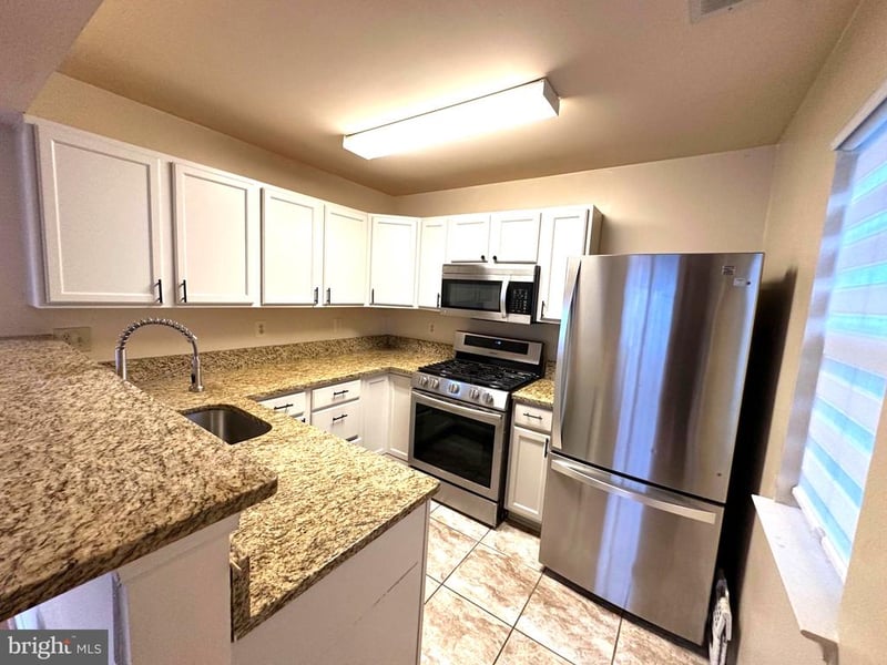 11808 Eton Manor Dr #204, Germantown, MD 20876