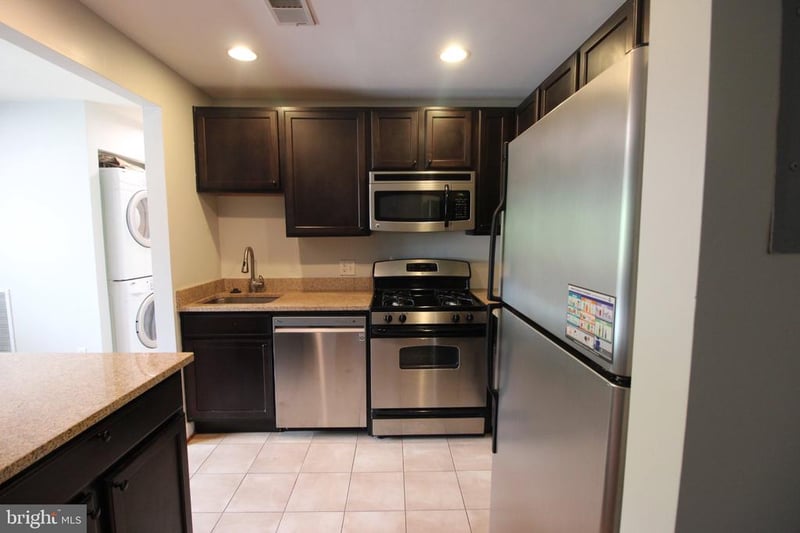 1221 N Quinn St #12, Arlington, VA 22209