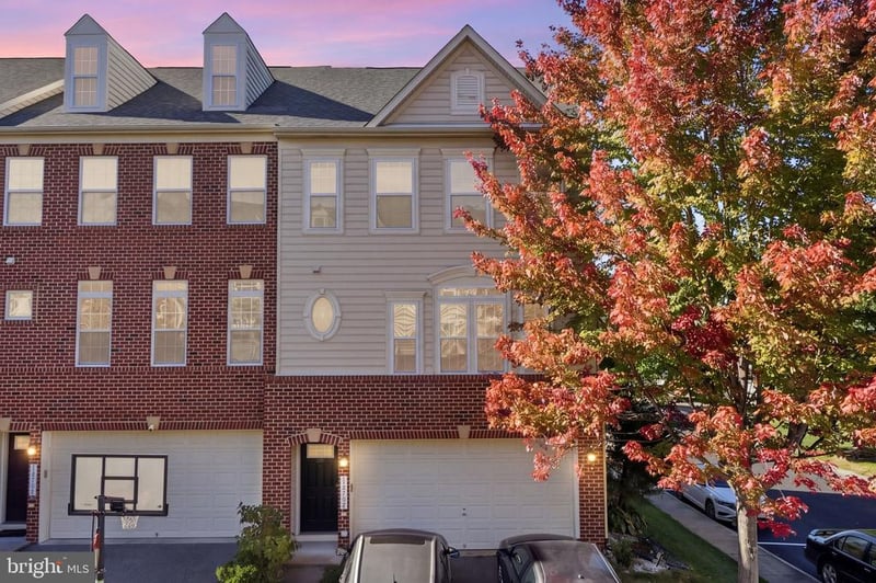 12702 Bedford Glen Way, Woodbridge, VA 22192
