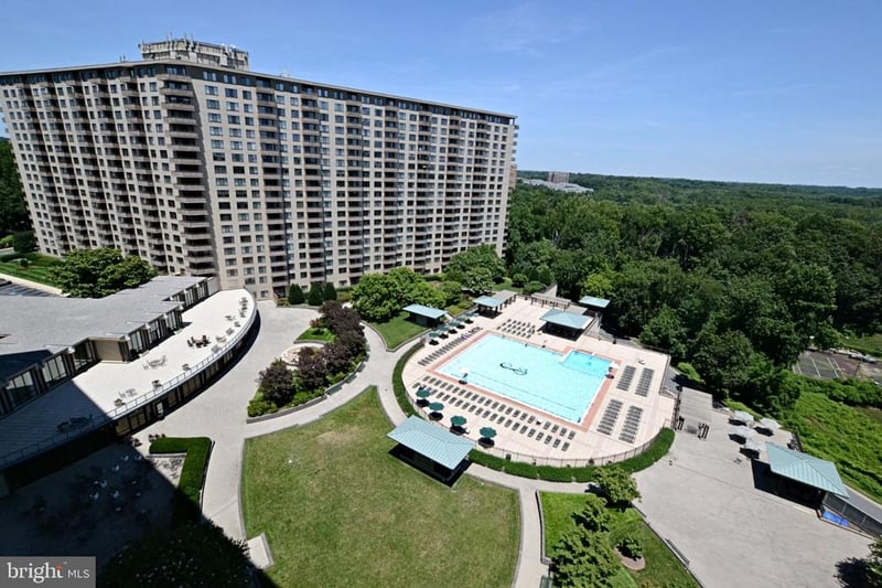 5225 Pooks Hill Rd #905N, Bethesda, MD 20814