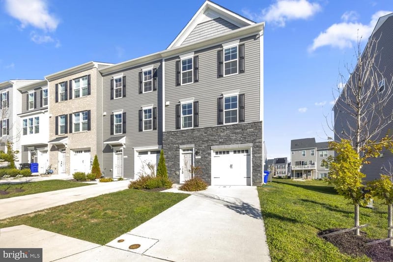 1042 Highpoint Trl, Laurel, MD 20707