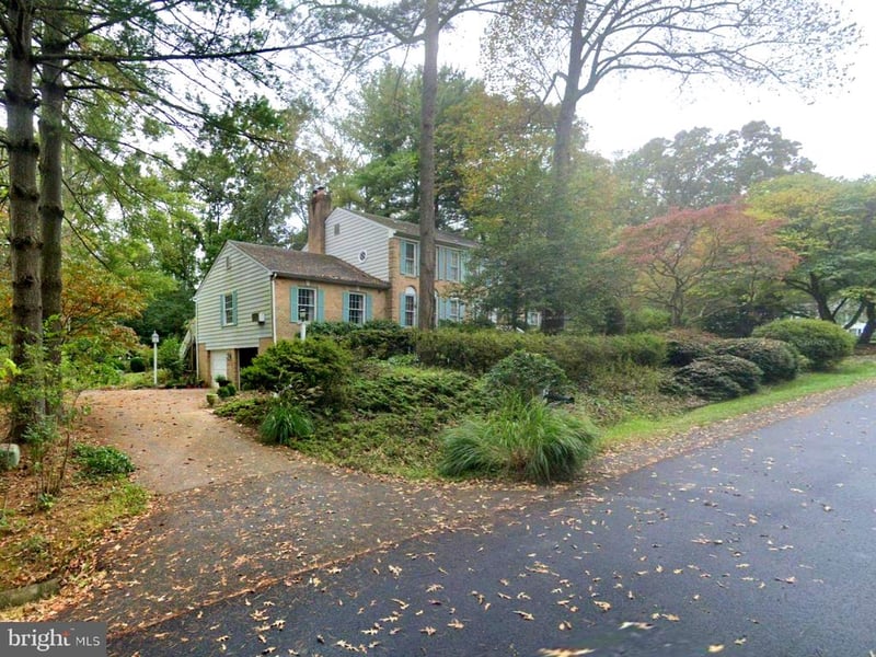 12207 Lake James Dr, Herndon, VA 20171