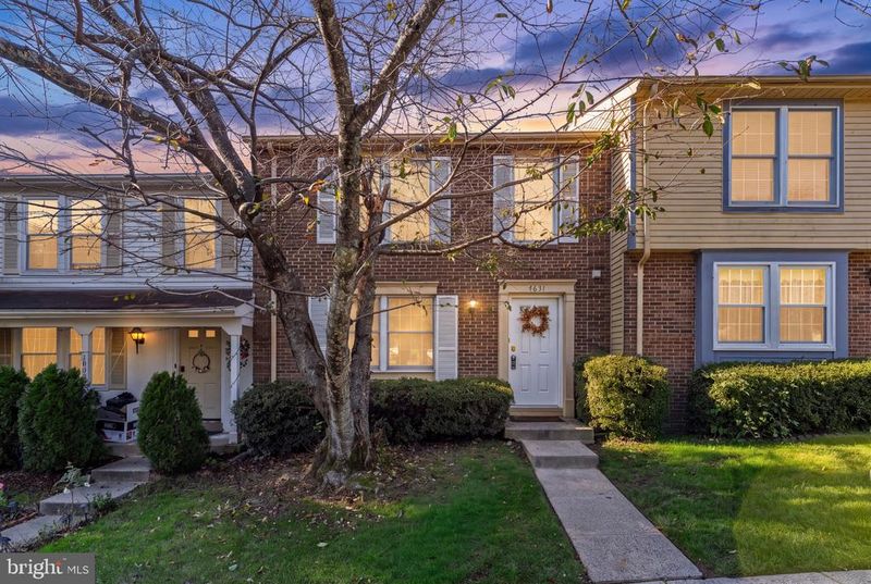 4631 Brentleigh Ct, Annandale, VA 22003