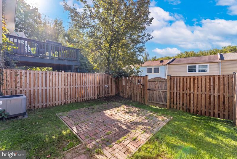 4631 Brentleigh Ct, Annandale, VA 22003