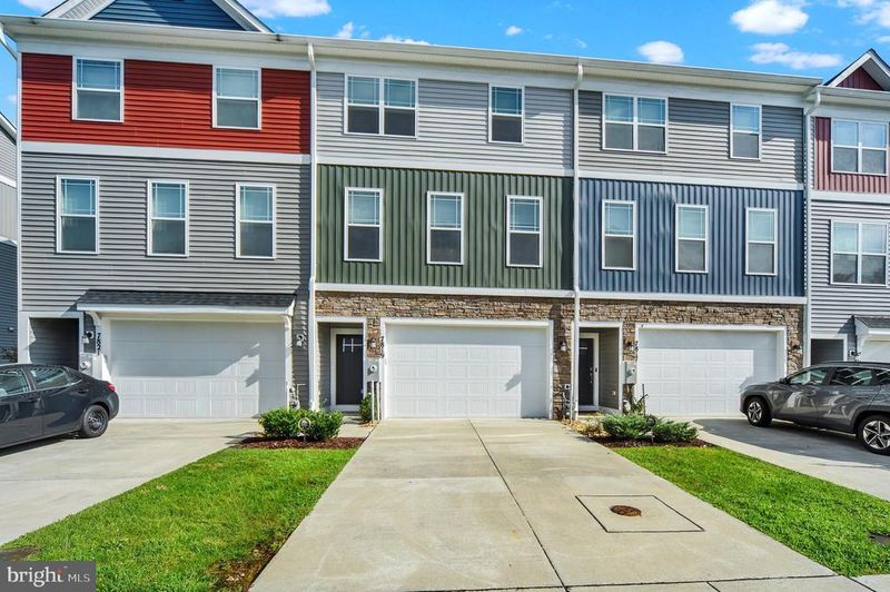 7819 Wolf Run Ln, Severn, MD 21144