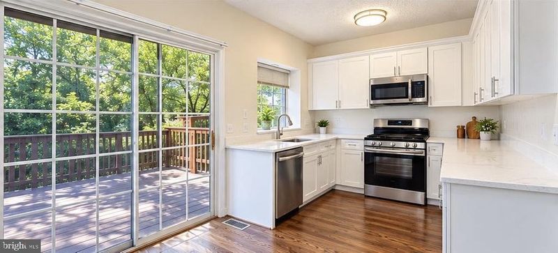 3095 Mcgrane Ct, Herndon, VA 20171