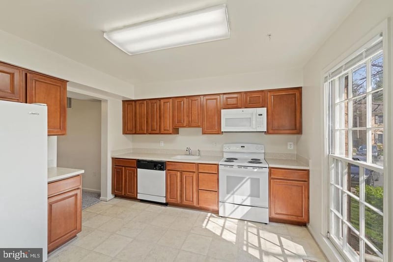 11950 Bargate Ct #11950, Rockville, MD 20852