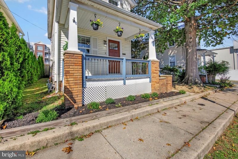 27 A St, Laurel, MD 20707
