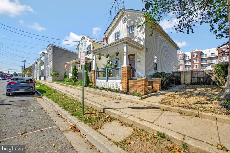 27 A St, Laurel, MD 20707