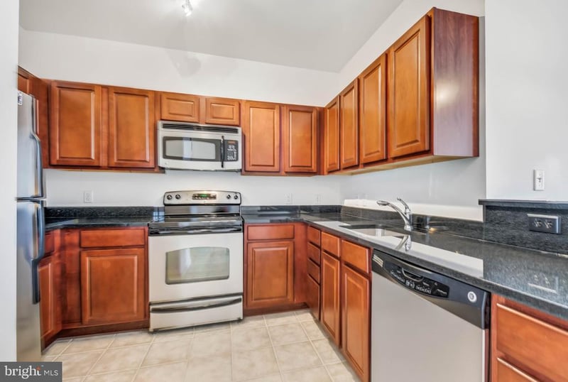 6506 America Blvd #801, Hyattsville, MD 20782