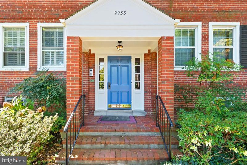 2938 S Columbus St #A1, Arlington, VA 22206