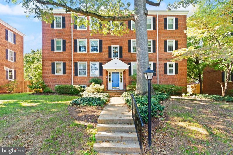 2938 S Columbus St #A1, Arlington, VA 22206
