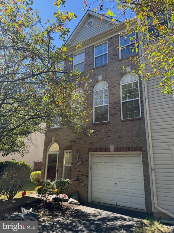 6334 James Harris Way, Centreville, VA 20121
