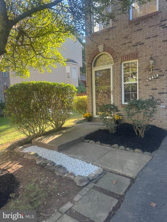 6334 James Harris Way, Centreville, VA 20121