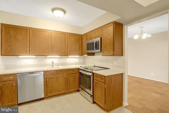 3800 Fairfax Dr #106, Arlington, VA 22203