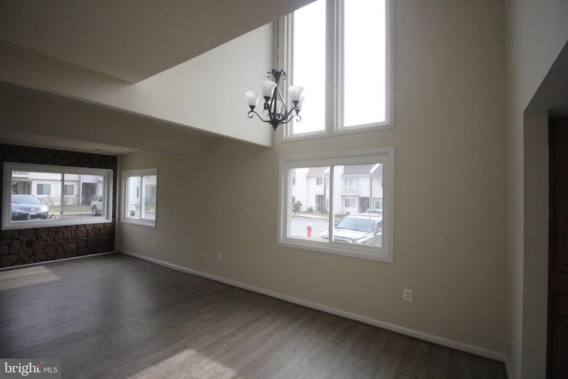 13325 Preuit Pl, Herndon, VA 20170